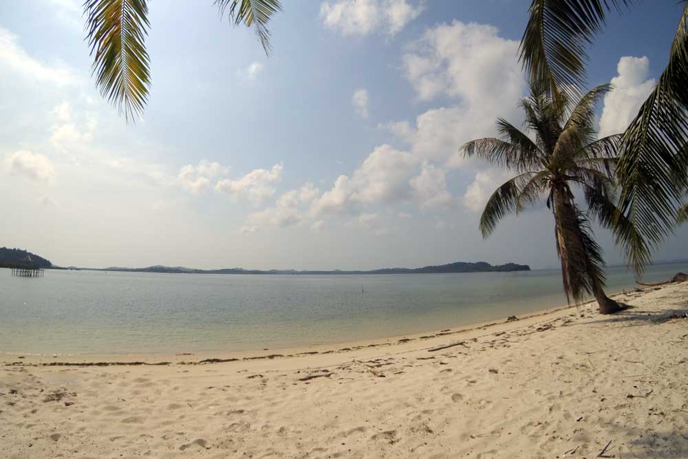 Bentangan Pantai Pulau Ranoh Bentangan Pantai Pulau Ranoh